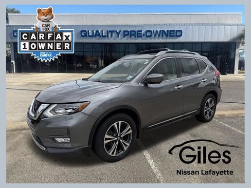 Used 2017 Nissan Rogue SL w/ SL Premium Package FWD image 1