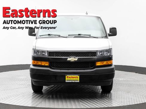 Used 2021 Chevrolet Express 2500 RWD image 2