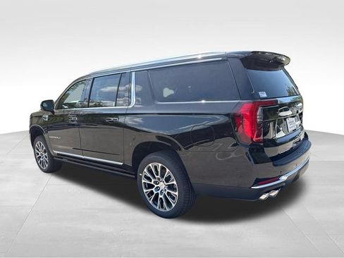 New 2026 GMC Yukon XL Denali w/ Denali Reserve Package AWD/4WD image 3