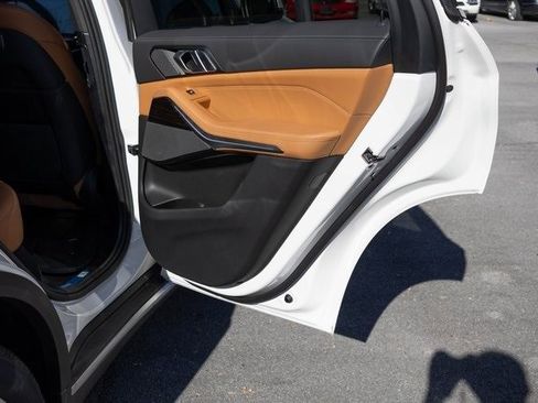 New 2026 BMW X5 xDrive50e image 18