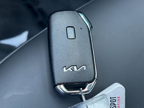 Used 2025 Kia Niro Wind image 30