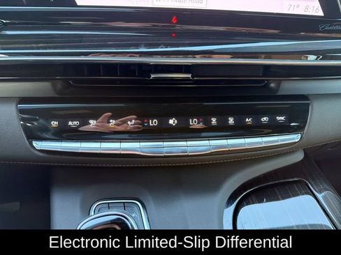 Used 2023 Cadillac Escalade Sport AWD/4WD image 27