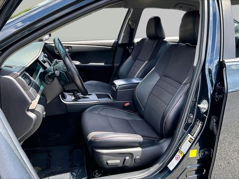 Used 2017 Toyota Camry SE FWD image 8