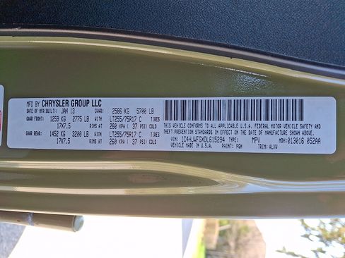 Used 2013 Jeep Wrangler Unlimited Rubicon w/ Max Tow Pkg image 26