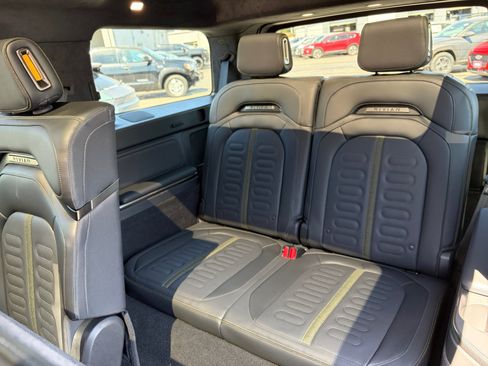 Used 2024 Rivian R1S Adventure Dual AWD/4WD image 29
