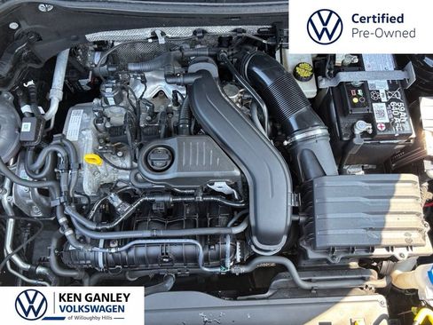 Used 2024 Volkswagen Taos SE AWD/4WD image 10
