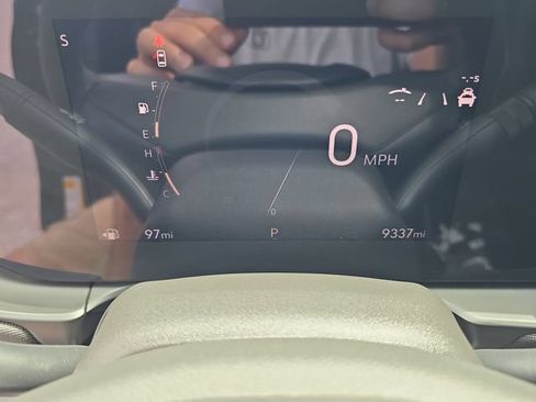 Certified 2025 Buick Envista Avenir FWD image 29