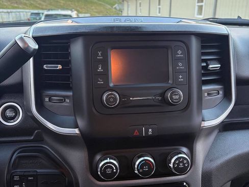 Used 2019 RAM 3500 Big Horn image 15