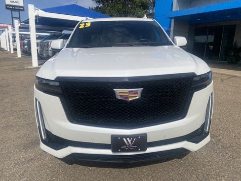 Used 2023 Cadillac Escalade ESV Sport Platinum AWD/4WD image 3