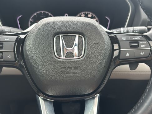 Used 2025 Honda Pilot Touring image 31