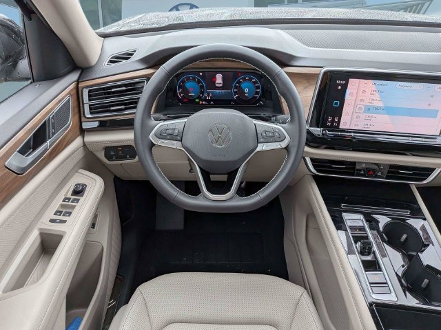 New 2026 Volkswagen Atlas SE FWD image 17