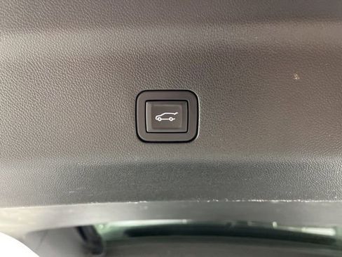 Used 2024 Chevrolet Tahoe Premier RWD image 49