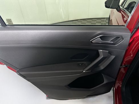 Used 2018 Volkswagen Tiguan SE image 25