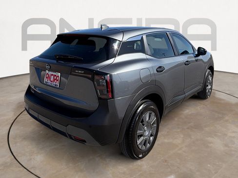 Used 2025 Nissan Kicks S image 11