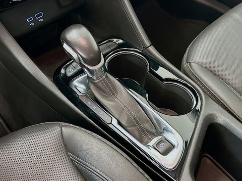 Used 2024 Buick Encore GX Sport Touring image 24