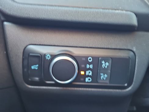 Used 2022 Ford Escape SE w/ SE Sport Appearance Package image 20