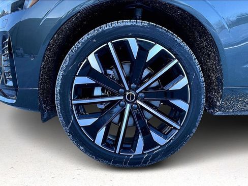 New 2026 Volvo XC60 B5 Ultra w/ Protection Package Premier AWD/4WD image 12