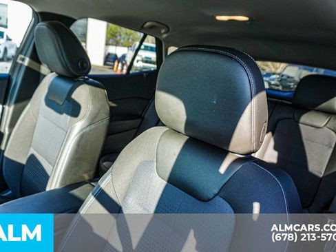 Used 2024 Chevrolet Trax LT image 18