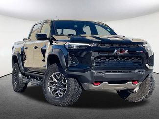 Used 2024 Chevrolet Colorado ZR2 w/ ZR2 Convenience Package III video 2