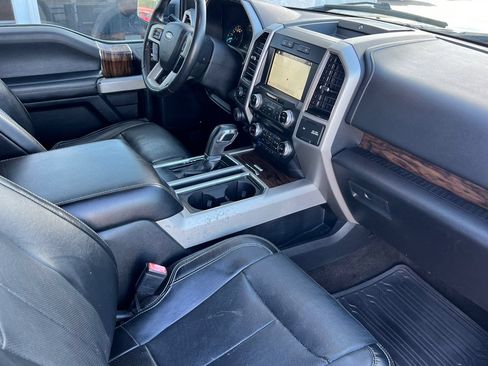 Used 2018 Ford F150 Lariat w/ Equipment Group 502A Luxury AWD/4WD image 16