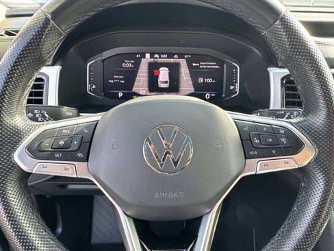 Certified 2022 Volkswagen Atlas SEL Premium image 18