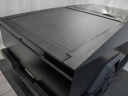 Used 2024 Tesla Cybertruck AWD Crew Cab image 10