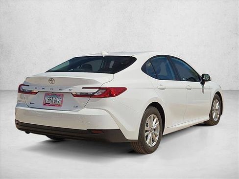 Used 2025 Toyota Camry LE FWD image 5