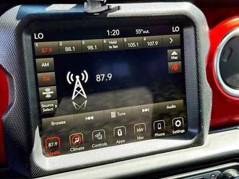 Used 2018 Jeep Wrangler Unlimited Rubicon AWD/4WD image 15