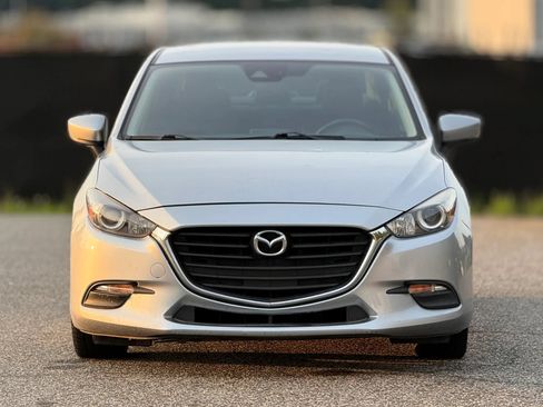 Used 2018 MAZDA MAZDA3 Touring FWD image 3