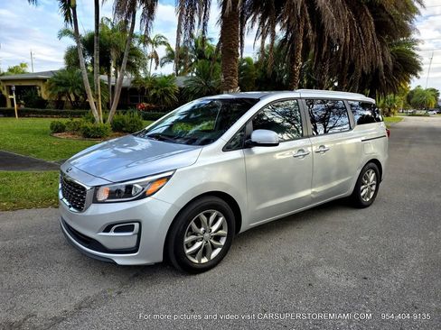 Used 2021 Kia Sedona EX image 54