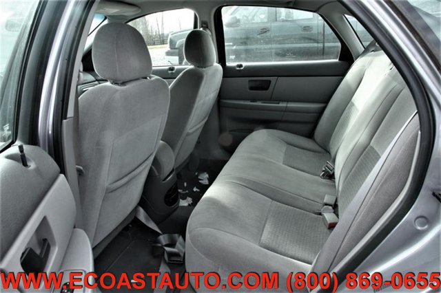 Used 2006 Ford Taurus SE FWD image 10