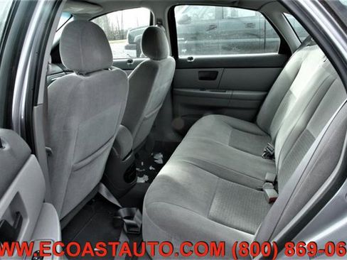 Used 2006 Ford Taurus SE image 10
