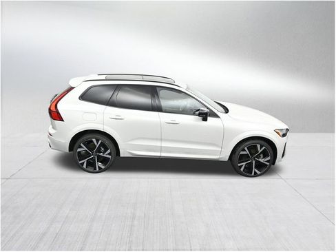 New 2026 Volvo XC60 T8 Ultra AWD/4WD image 18