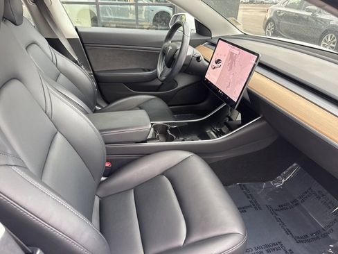 Used 2018 Tesla Model 3 Long Range image 22