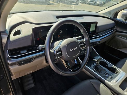 Used 2026 Kia Carnival FWD image 14