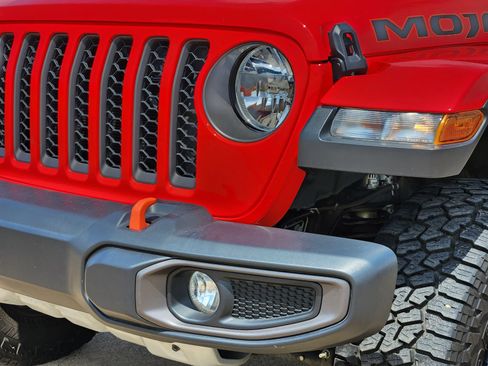 Used 2023 Jeep Gladiator Mojave w/ Trailer Tow Package AWD/4WD image 10