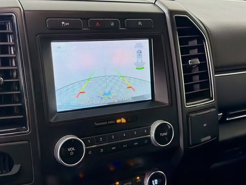 Used 2021 Ford Expedition Limited RWD image 18