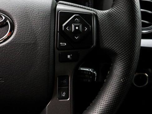 Used 2022 Toyota Tacoma TRD Sport image 28