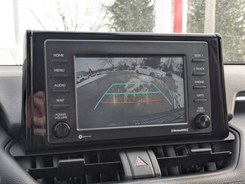 Used 2022 Toyota RAV4 XLE image 18