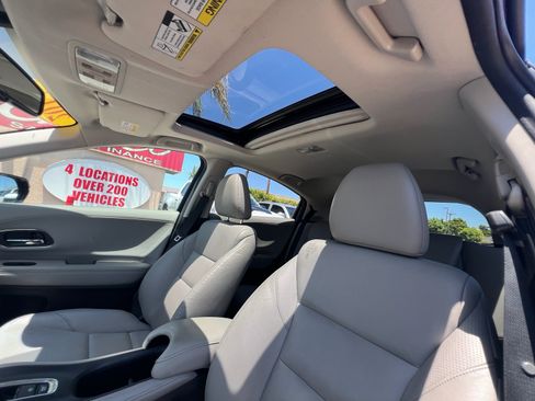 Used 2017 Honda HR-V EX-L image 13