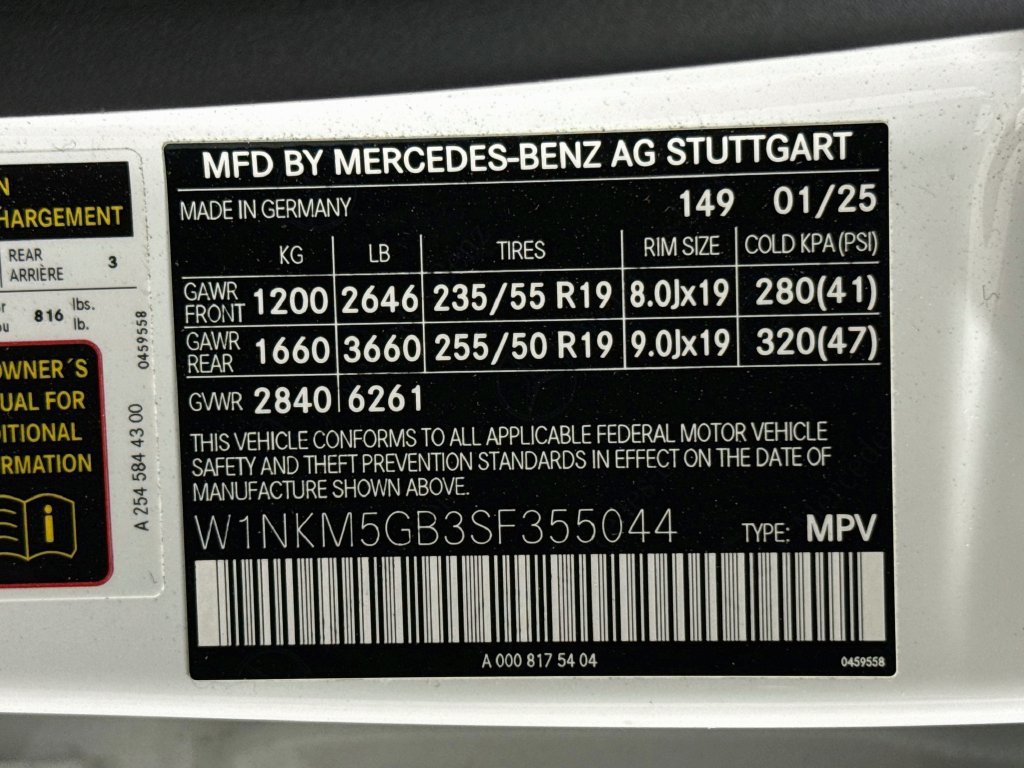 Used 2025 Mercedes-Benz GLC 350e 4MATIC image 31