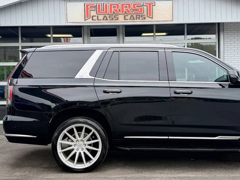 Used 2022 Cadillac Escalade Premium Luxury AWD/4WD image 10