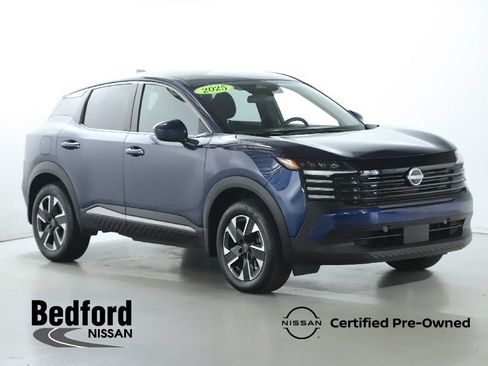 Certified 2025 Nissan Kicks SV AWD/4WD image 1