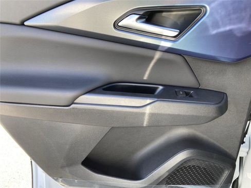 New 2026 Chevrolet Equinox EV LT image 27