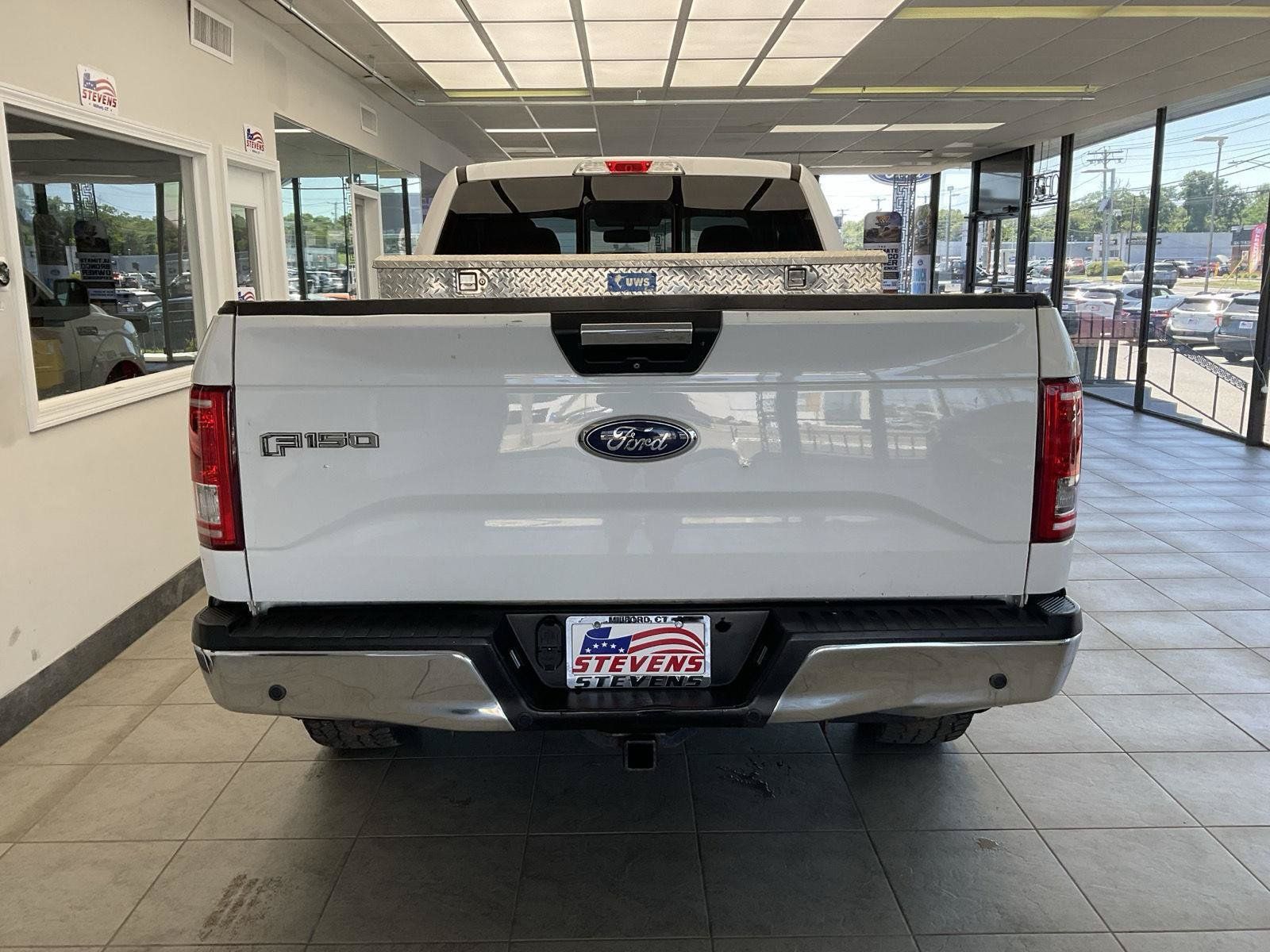 Used 2017 Ford F150 XLT w/ Equipment Group 302A Luxury AWD/4WD image 6
