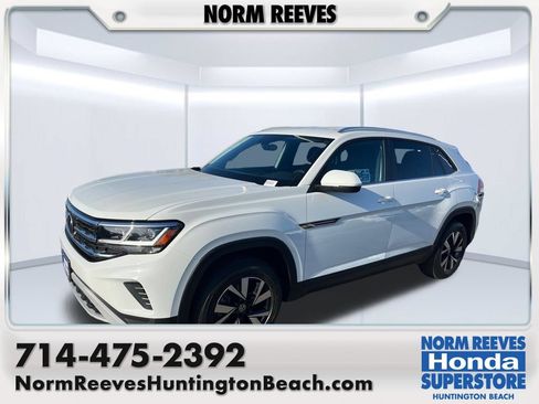 Used 2023 Volkswagen Atlas Cross Sport SE FWD image 1