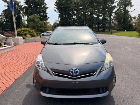 Used 2014 Toyota Prius V Two FWD image 2