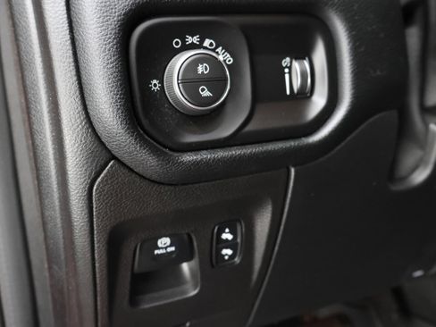 Used 2021 RAM 1500 Big Horn w/ Built-to-serve Edition image 42