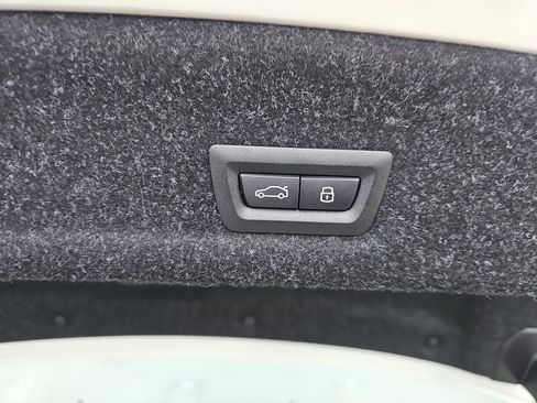 New 2026 BMW 330i Sedan w/ Premium Package image 13