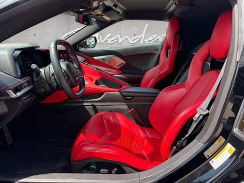 Used 2021 Chevrolet Corvette Stingray Preferred Cpe w/ Z51 Performance Package RWD image 19